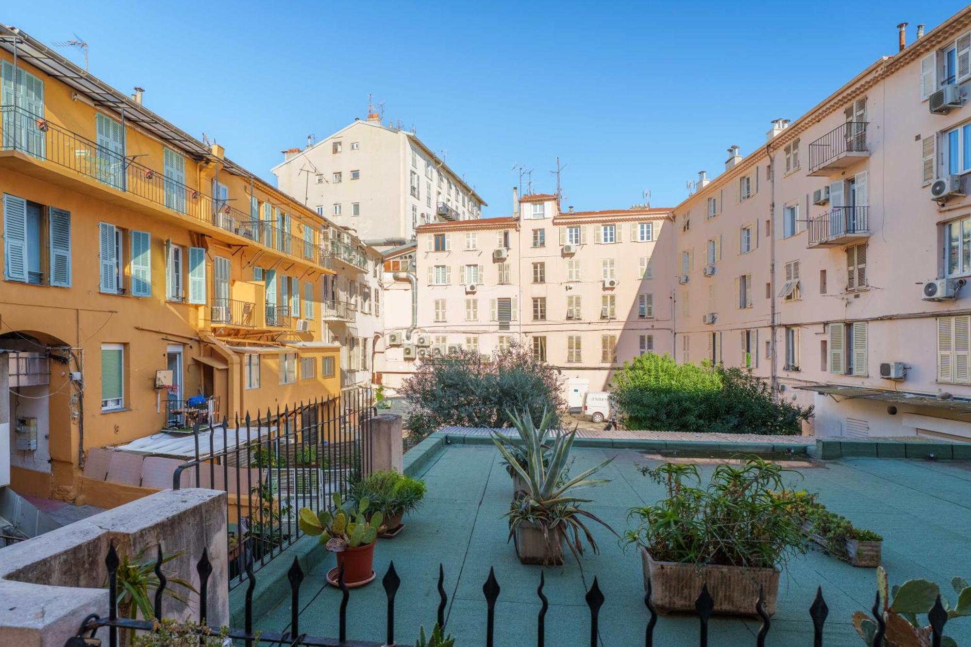 Nice Renting - Love Room Massena - Luxe Room - Jacuzzi - Terrace - King Bed - Ac Bagian luar foto