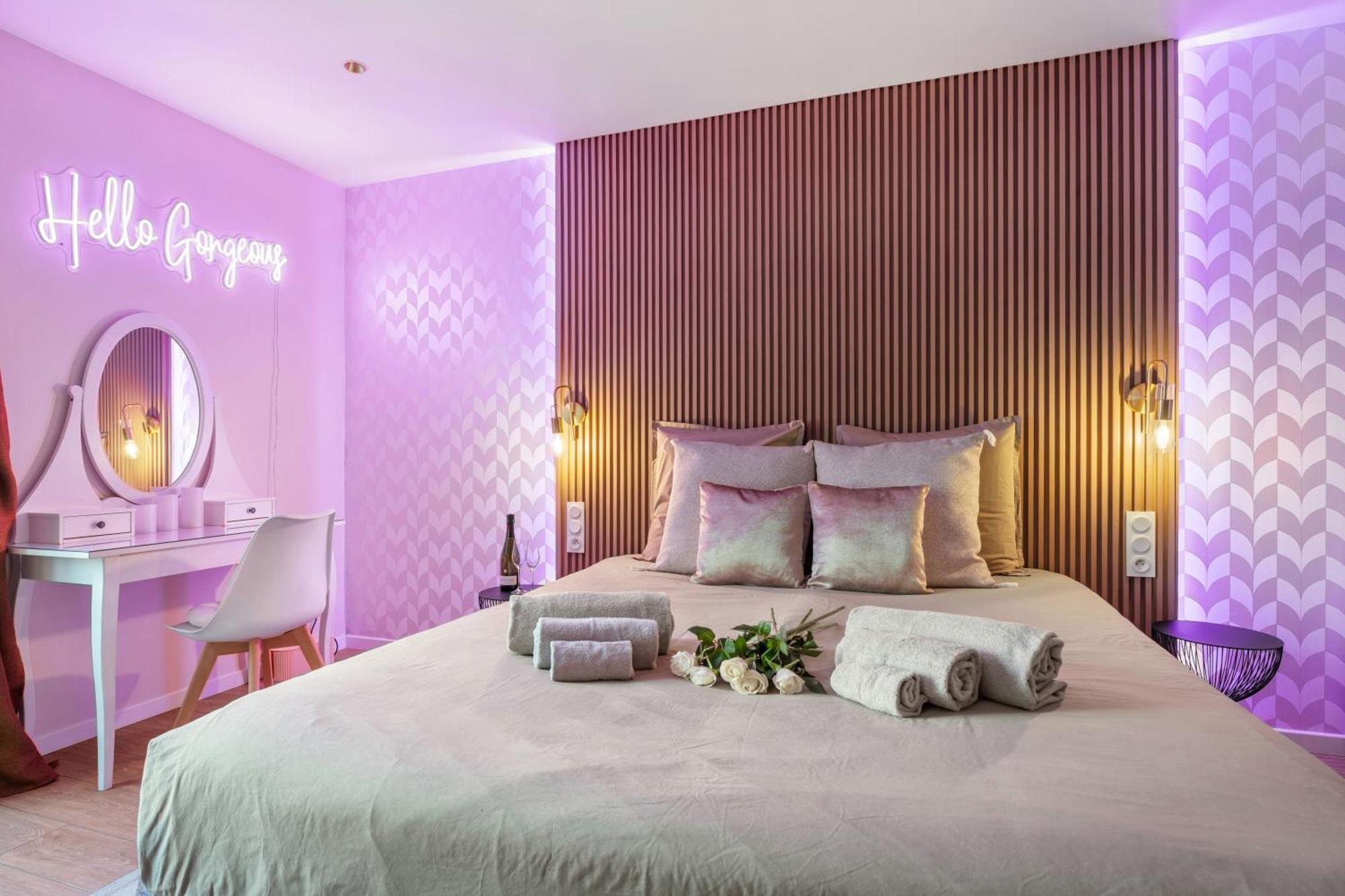 Nice Renting - Love Room Massena - Luxe Room - Jacuzzi - Terrace - King Bed - Ac Bagian luar foto